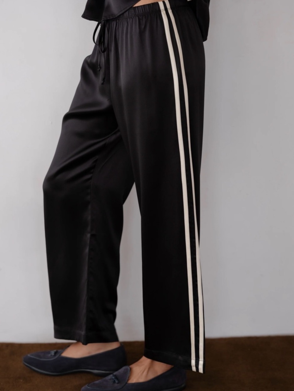 NWT DONNI. Black Silk Striped Crop Pants - Picture 2 of 3